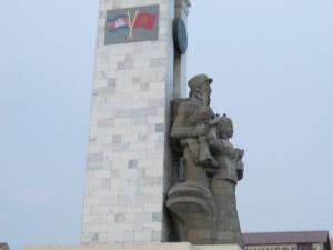 "Cambodia-Vietnam War Monument" is standing majestically in centre of Phnom Penh. Courtesy: horchange.blogspot 